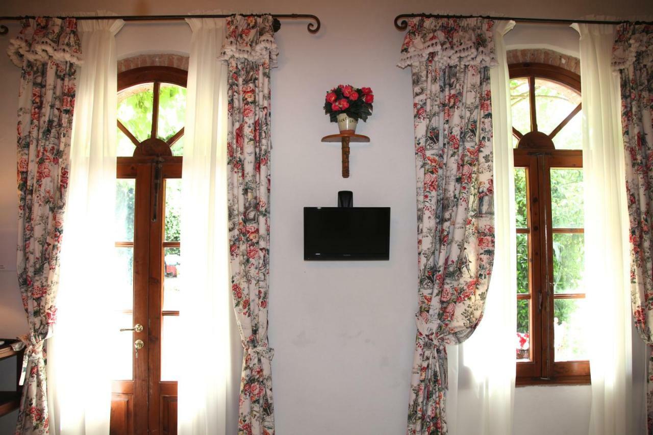 Villa Organi Vaiano  ภายนอก รูปภาพ